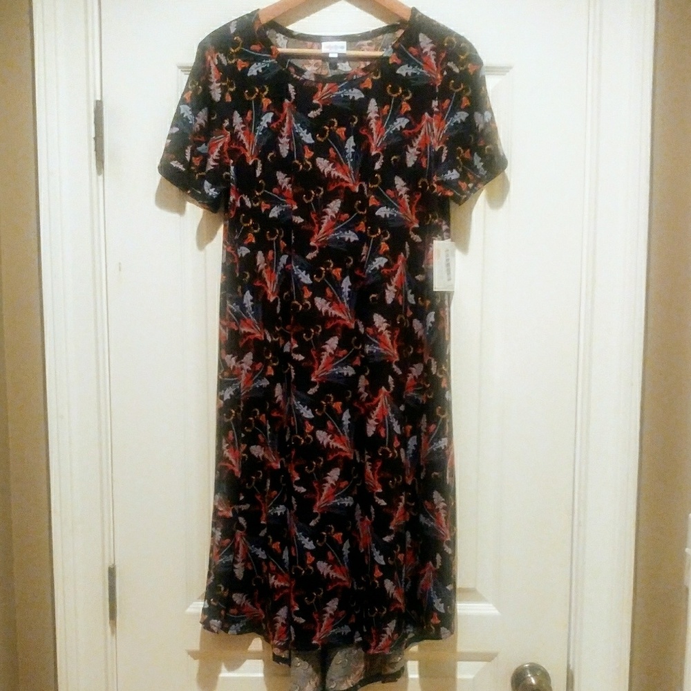 New LulaRoe Pocketless Black Dandelion Carly! M